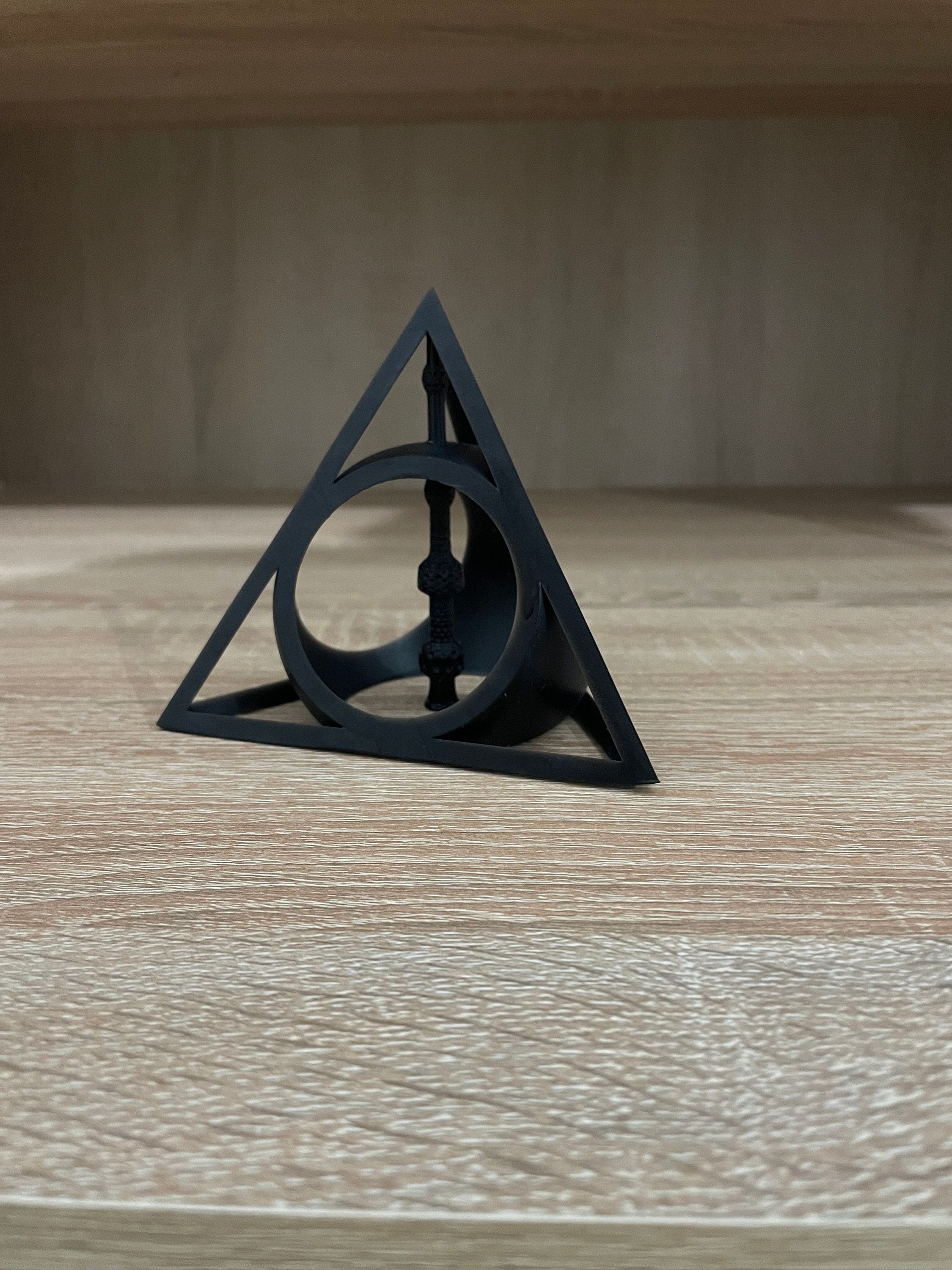 Buy Signo De Las Reliquias De La Muerte. Impreso En Resina 3D. Harry Potter  Online in India - Etsy, image size:2250x3000