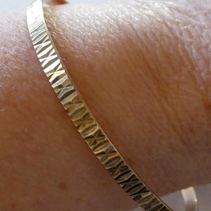 Unique bangle, solid gold, 8 kt, 333, 1960s, geometric decor, pure vintage. TOP condition