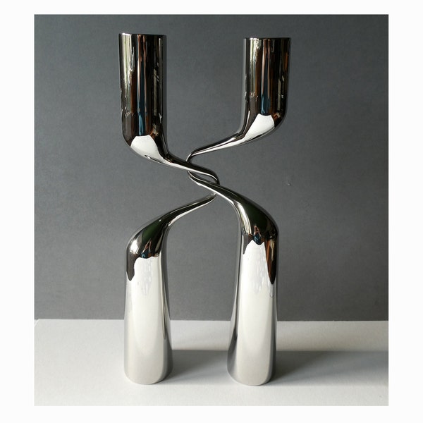 Wunderschöner doppelter (2) Kerzenhalter aus Edelstahl/Chrom, Double Candle Holder "Tango", menu, Dänemark, Design Mikaela Dörfel