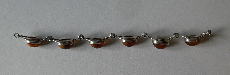Hübsches Armband mit 6 Bernstein-Cabochons, 835er Silber, Fischland, 1970er, sehr gut erhalten. Bild 8