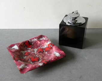 Cult ensemble from the 1970s, Ronson table lighter, gas lighter, enamelled copper ashtray, handmade