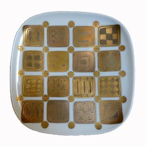 Flat serving bowl, plate, design Björn Wiinblad, Studio Linie, Rosenthal porcelain, Germany 1980s.