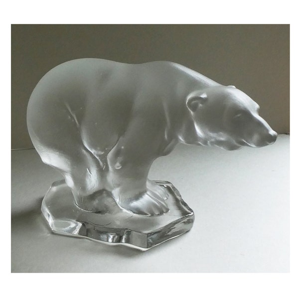 Stattlicher Eisbär, schwere Figur aus Kristallglas, satiniert, Goebel, Deutschland 1980er.
