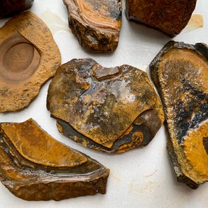 Ochre Rocks with Natural Pigments, Paint Pots, Raw Ochre Red and Yellow Rocks image 4