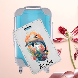 Handvat bagagelabel aangepaste aquarel dolfijn met mini koffer geschenkdoos set verjaardagscadeau, gepersonaliseerd schattig kleurrijk bagagelabel cadeau