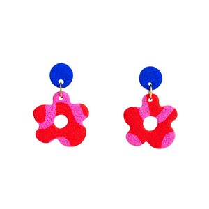 Grossi orecchini in argilla polimerica fiore rosso blu rosa