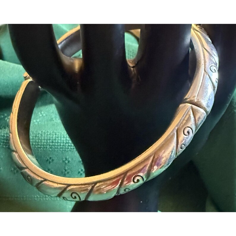 Vintage Silver Tone Etched Bangle Bracelet With magnetic Closure By Brighton EUC image 3