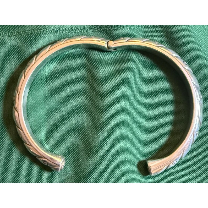 Vintage Silver Tone Etched Bangle Bracelet With magnetic Closure By Brighton EUC image 8