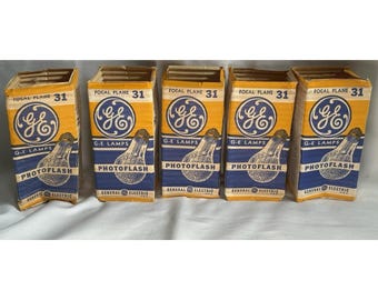 5 Vintage #31 GE PhotoFlash Flashbulbs - Class FP (focal plane) - GN400 - NOS
