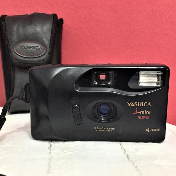 YASHICA J-mini SUPER/With case/  AF Compact Camera/Yashica Lens 32 mm. 1:3 ; 5 / Kyocera/Very good condition