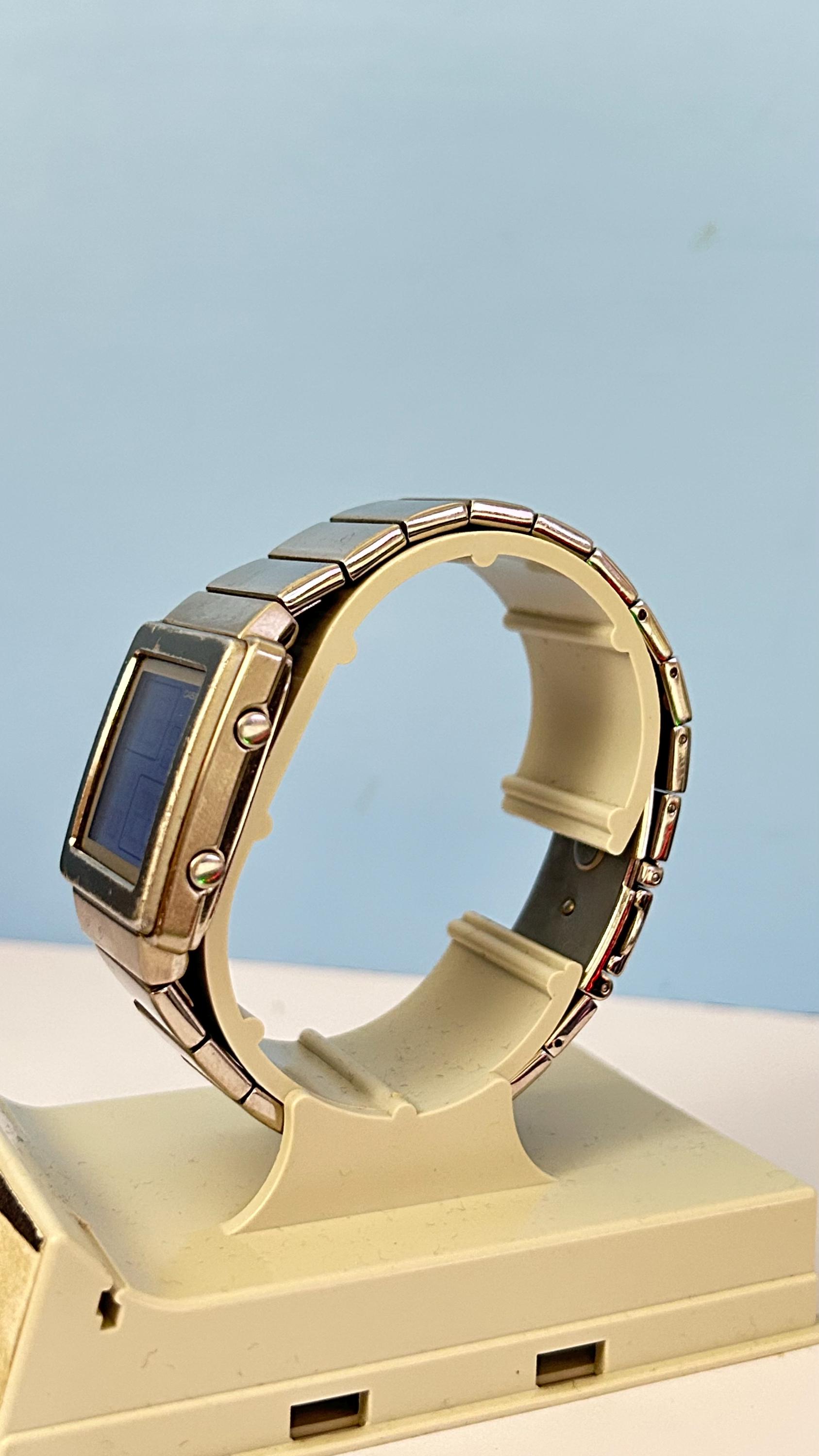 Casio Futurist LA-2000D (2998) Digital Watch, Casio