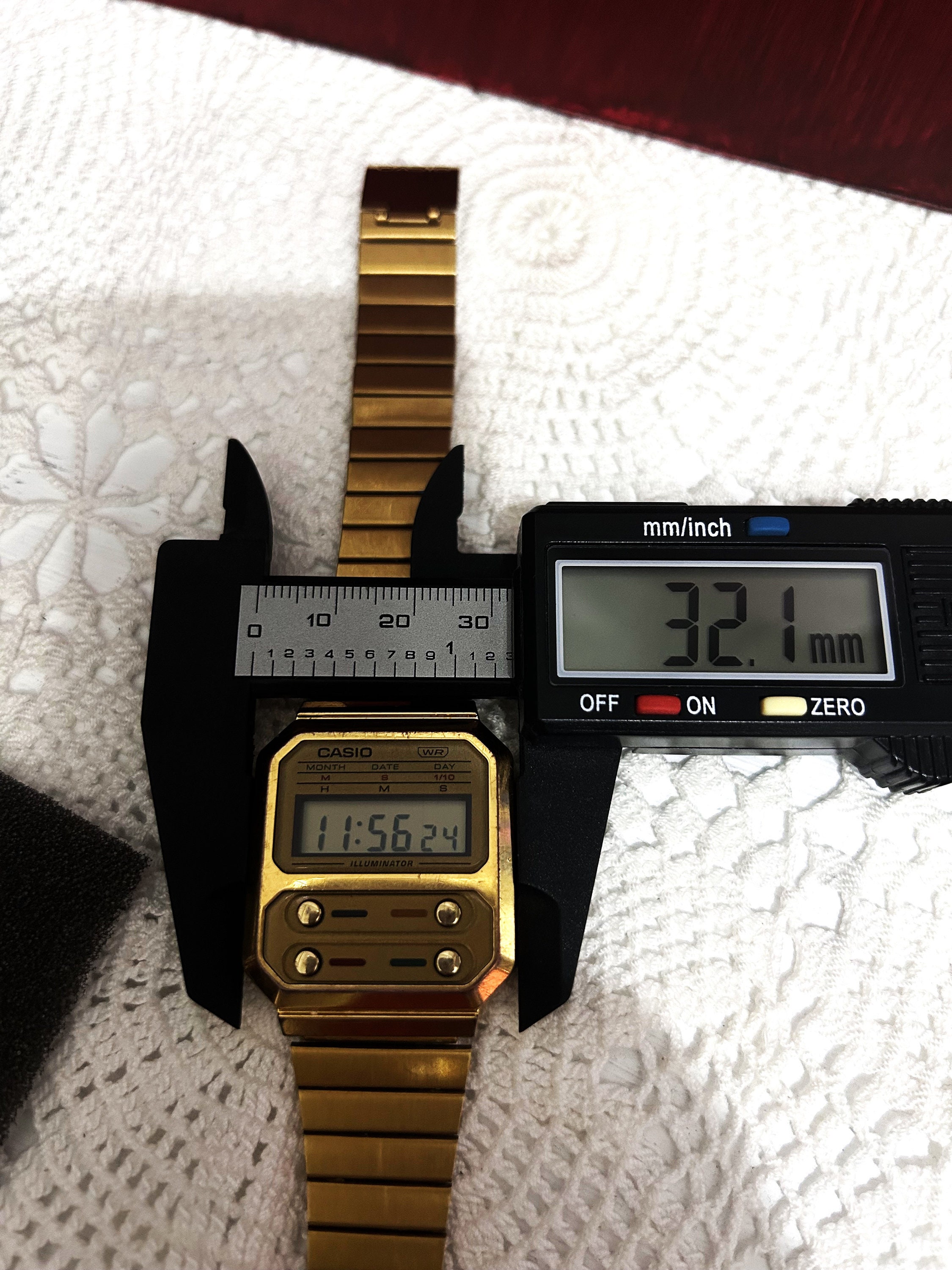 希少カラー CASIO A100WE ゴールドカラー デジタル腕時計 カシオ 