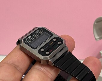 希少なブラックカラーCASIO A100WE ブラックカラーデジタル腕時計