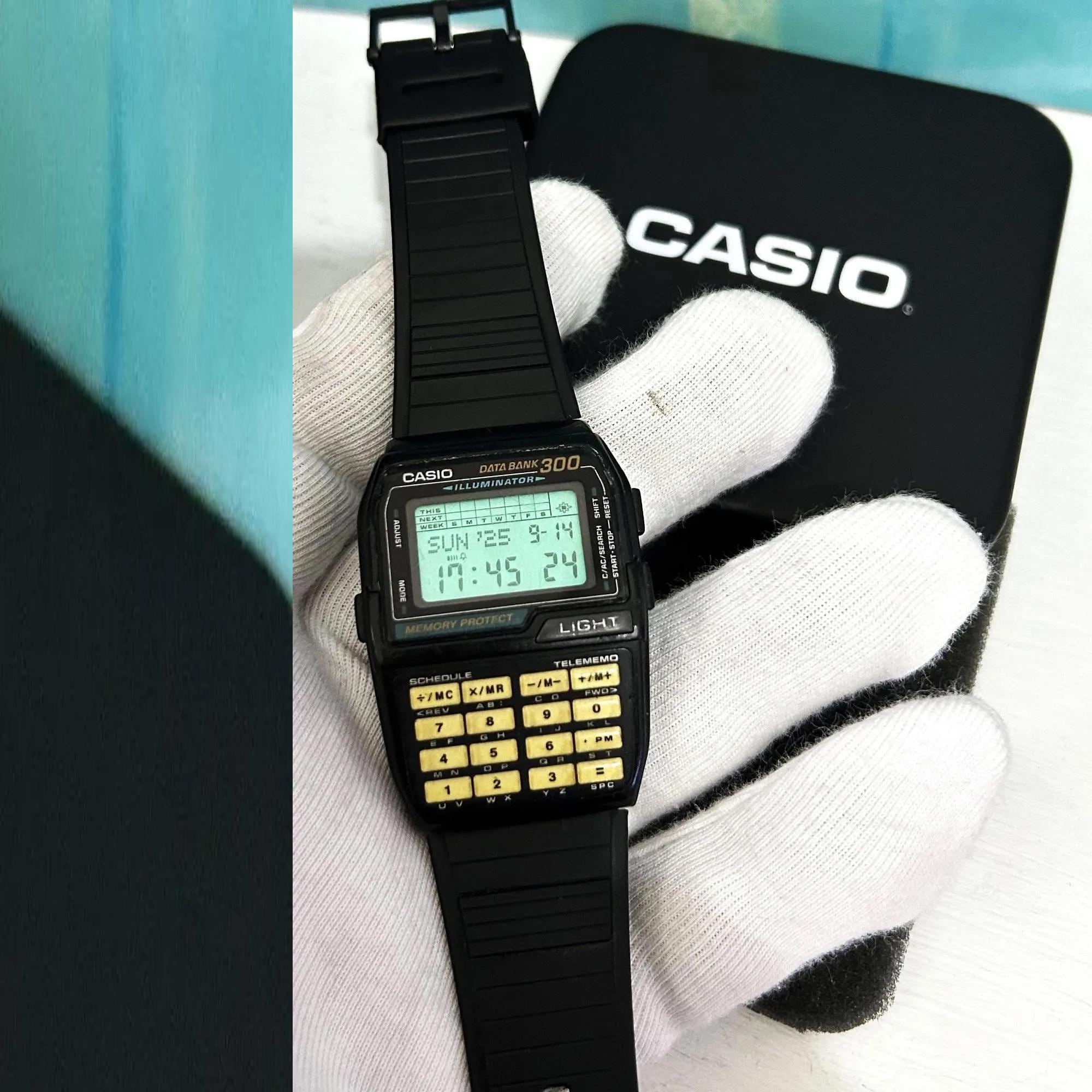 Vintage Casio Dbc-310 Data Bank 300 Calculator Digital Watch Vintage Casio Dbc-310 Data Bank 300 Calculator Digital Watch