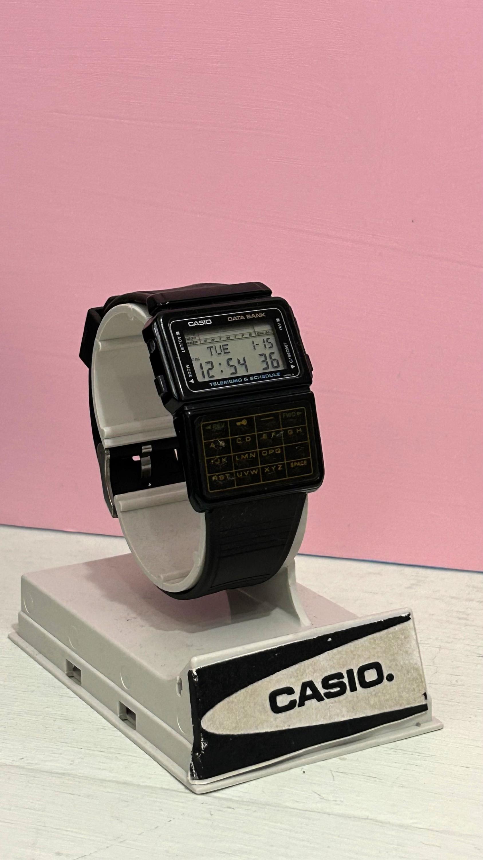 RARE Vintage Casio DBC-60 Calculator Watch Module 563 /collectible