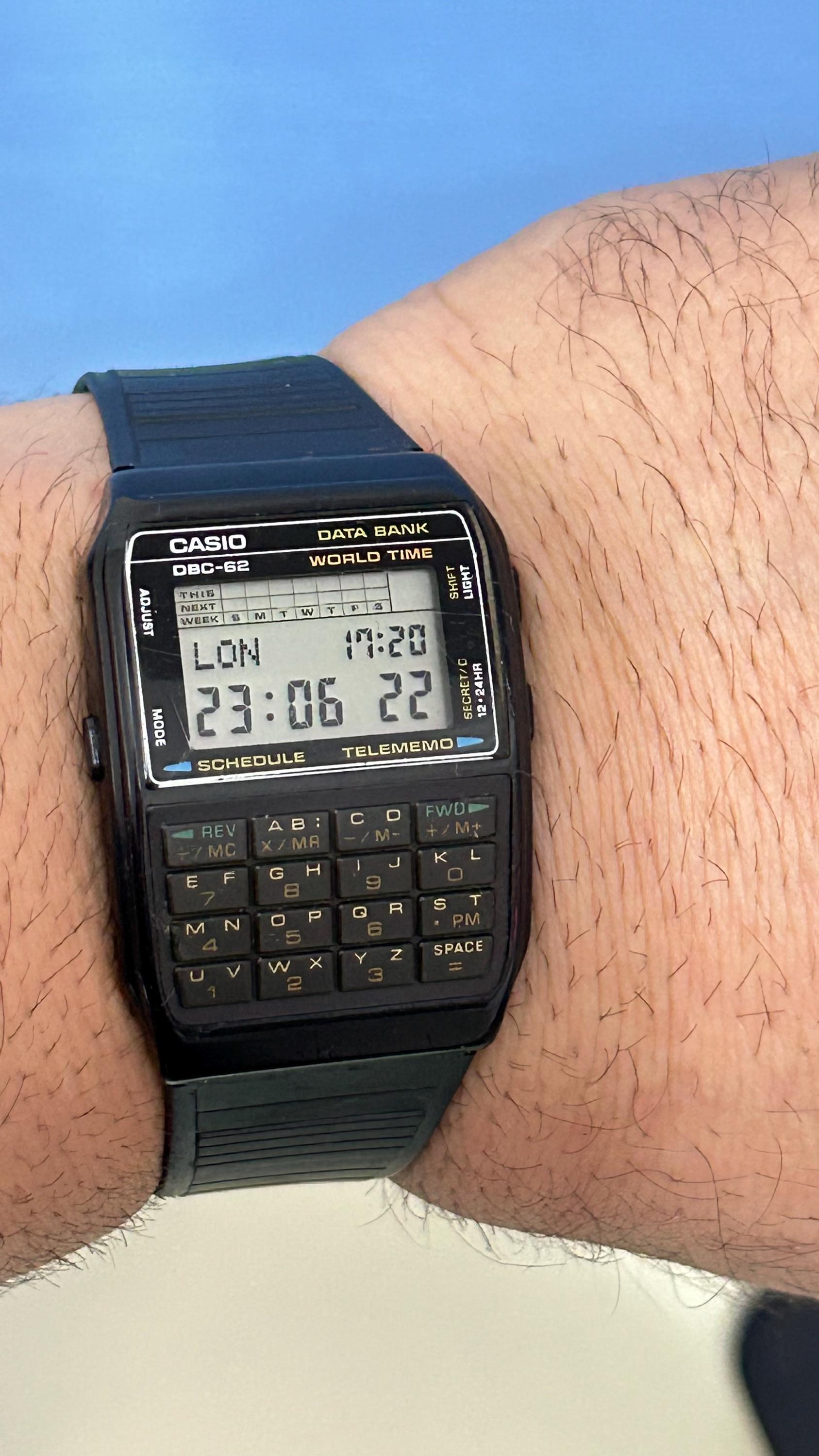 CASIO DBC-62 DATA BANK デジタル腕時計 CASIO DATA BANK DBC-62 Vintage Calculator Watch Tested Retro Style