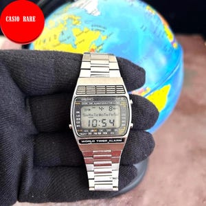 RARE Seiko World Time A239-5000 Stainless Steel Quartz Mens Watch  Collectible and Rare Model
