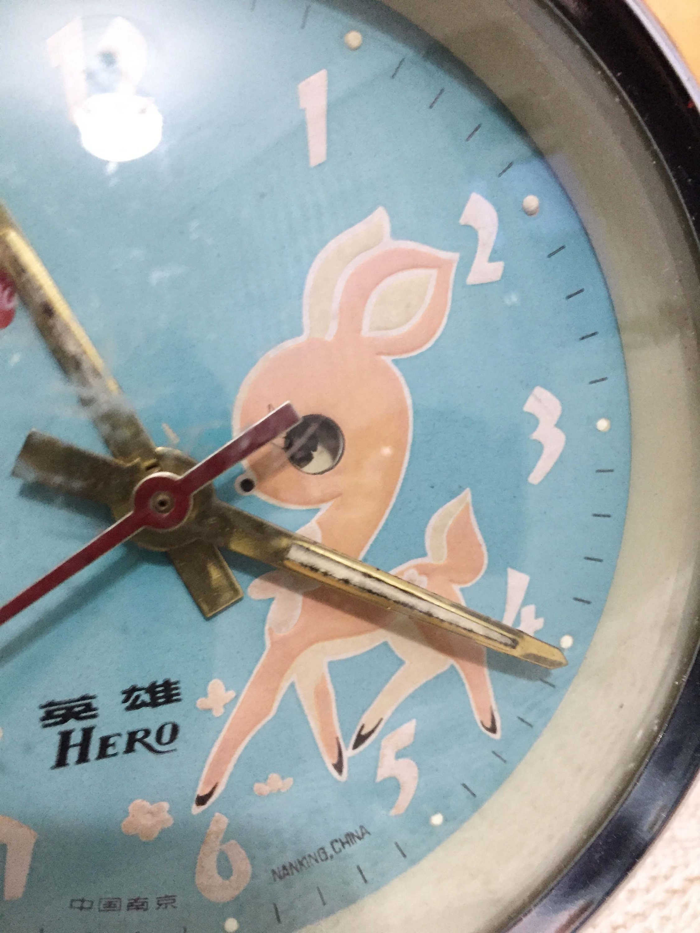 ヒーローガゼル 1960年代 中国風目覚まし時計 / 白鳥が風を操る / 動く