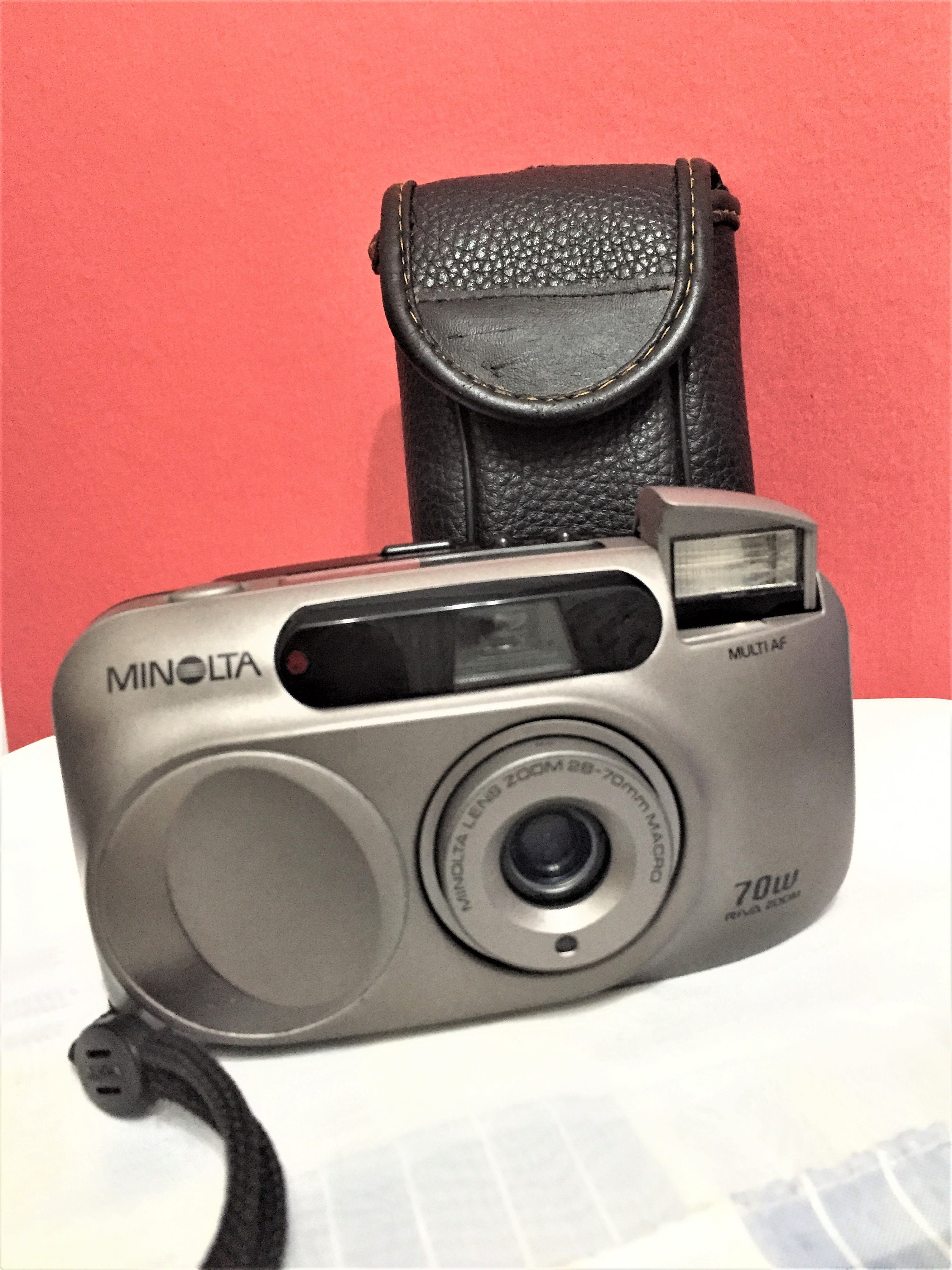 Vintage Minolta 70W Riva Zoom 35mm/ Point&shoot Film Camera