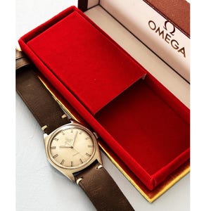 Vintage  Mens Omega GENEVE Automatic 24 Jewels 552 Swiss Made Omega Box 165.041