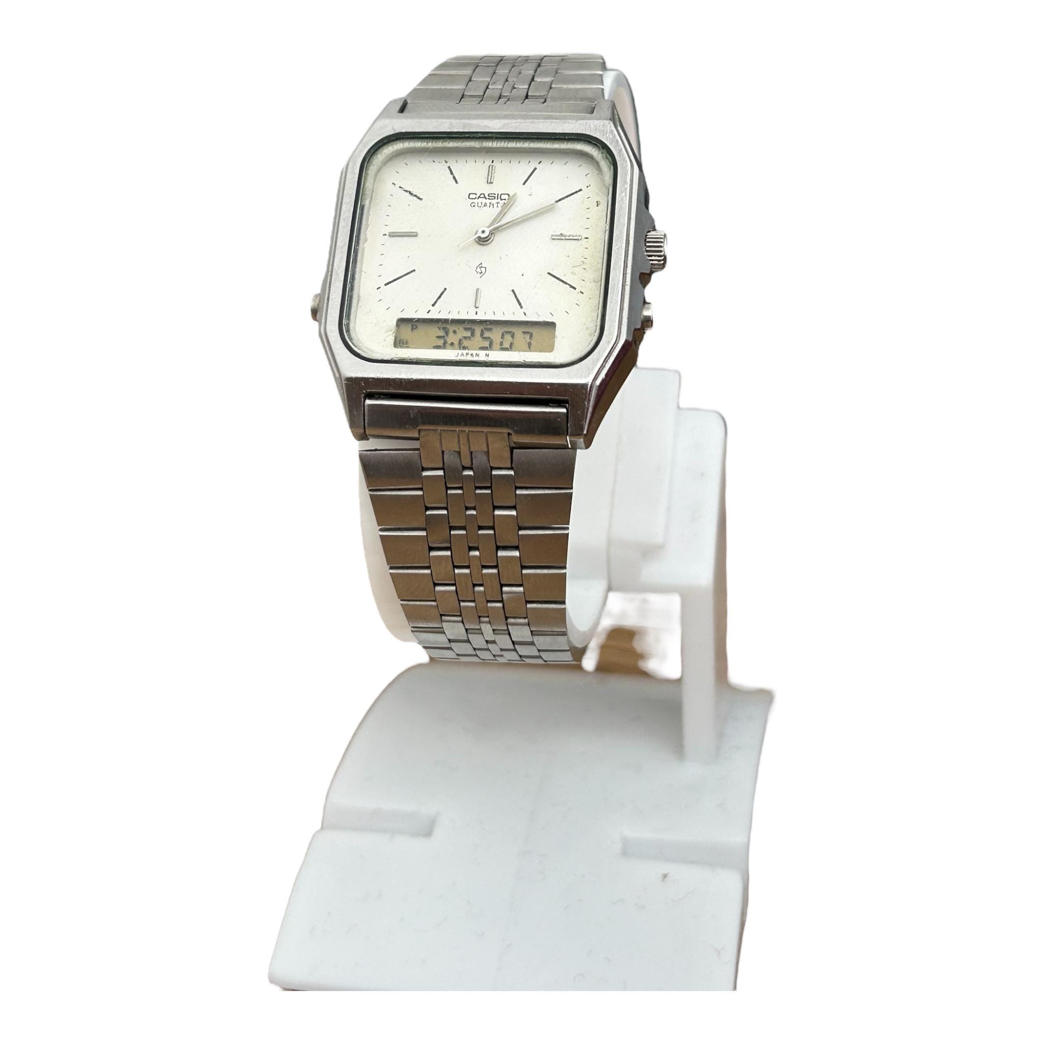 希少なヴィンテージ カシオ AQ-351W 腕時計 1980年代 / 非常に良好な