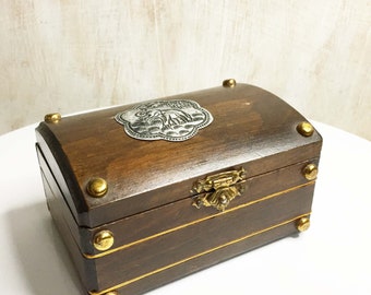 Handmade Vintage, Carved wooden box,Wood crate/Jewellery box//Material box/Jewelry Organizer for Women Girls