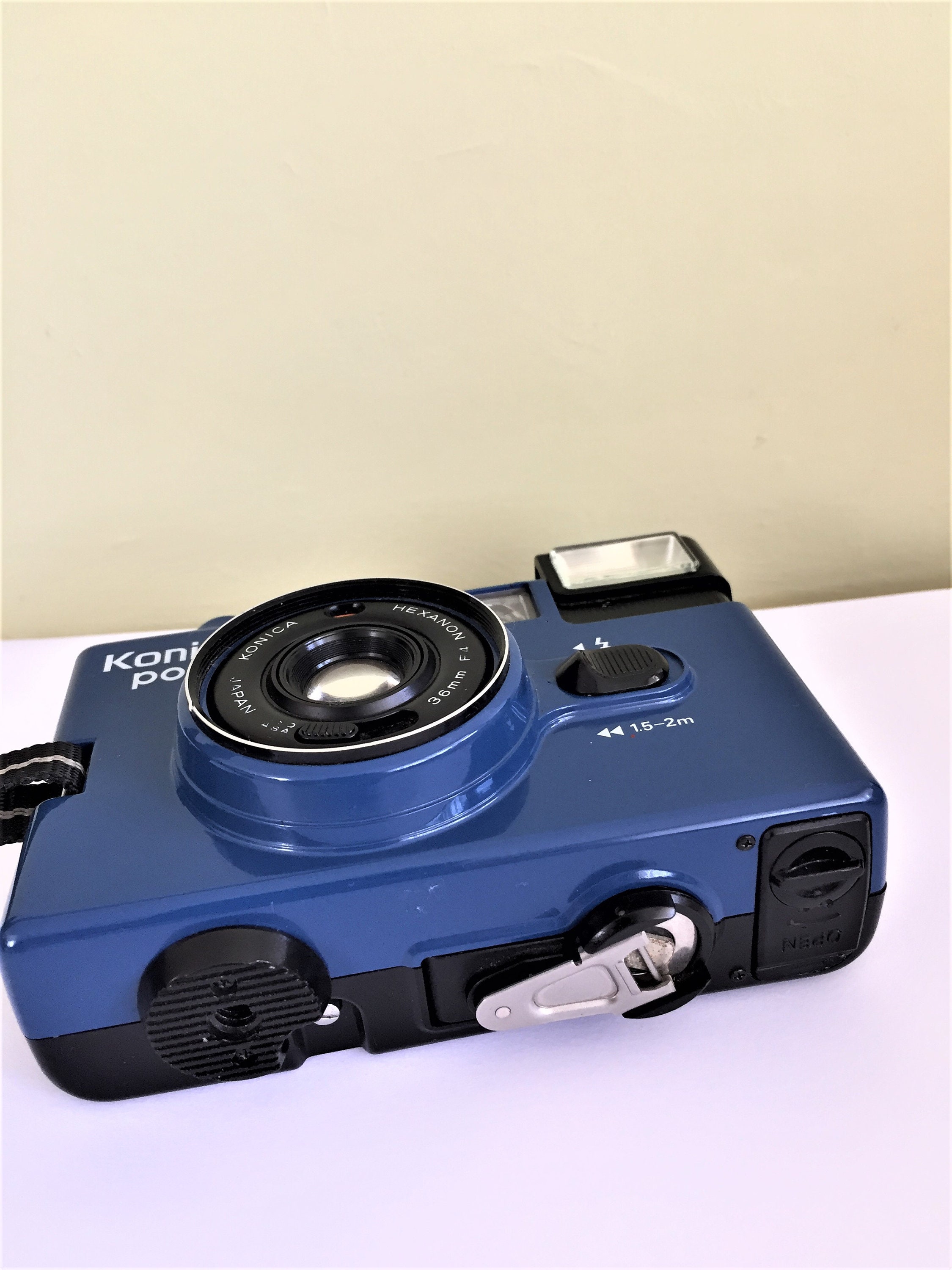 Vintage Konica Pop BLUE 35mm Film Camera/point and Shoot