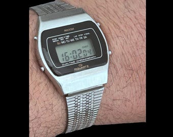 Rare Vintage Ricoh Riquartz Watch Digital LCD QUARTZ Working 1980s