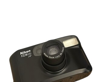 ビンテージ Nikon Zoom 200 AF 35mm コンパクトフィルムカメラ - 動作