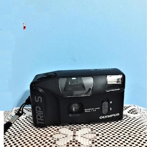 Vintage Olympus Trip S Compact  Camera/With Battery/  Olympus LENS 35mm / Analog Camera/ Compact Point And Shoot Film