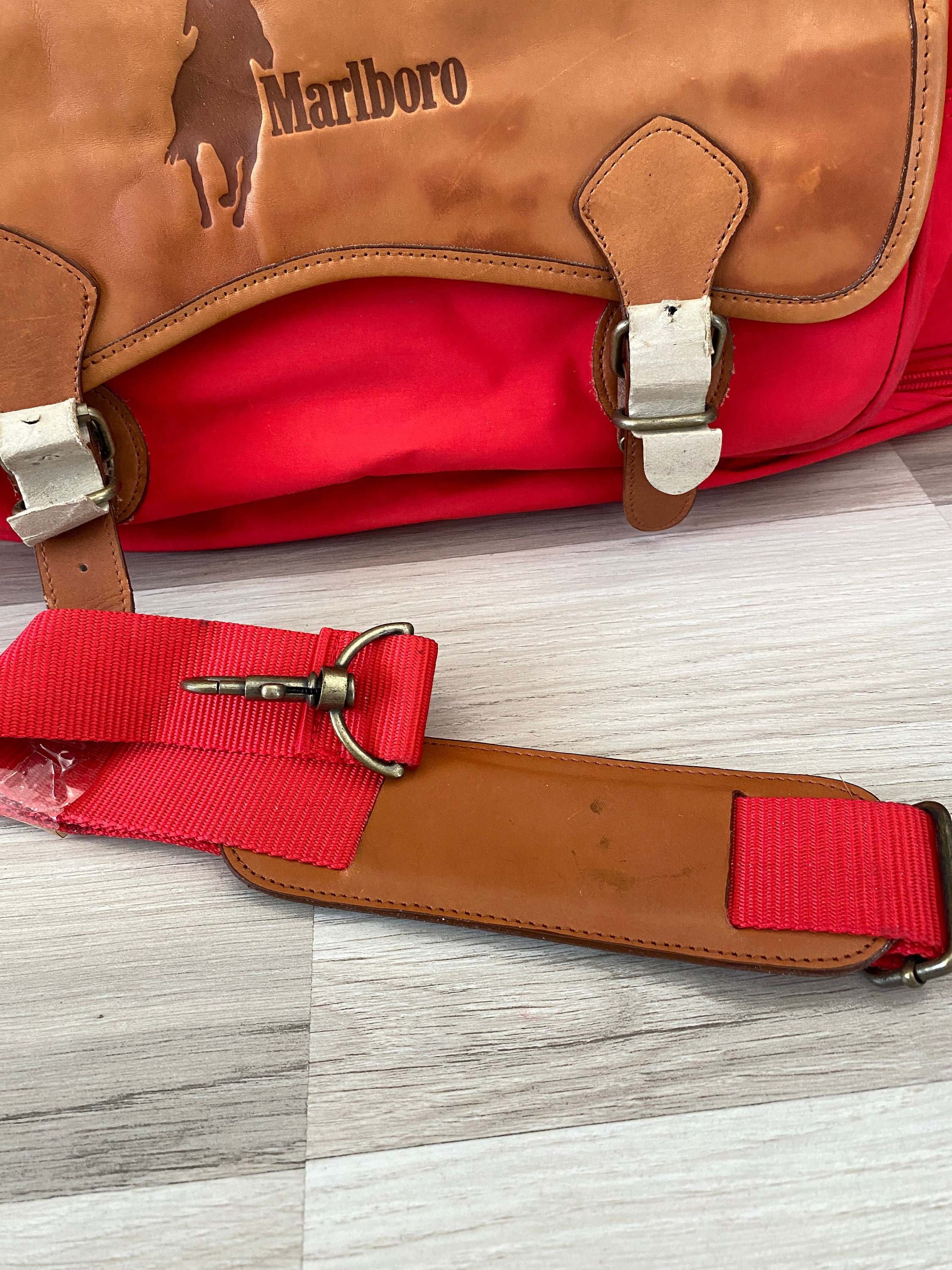 Marlboro Brown Leather Bag ?SOLD Vintage 80 main image 2