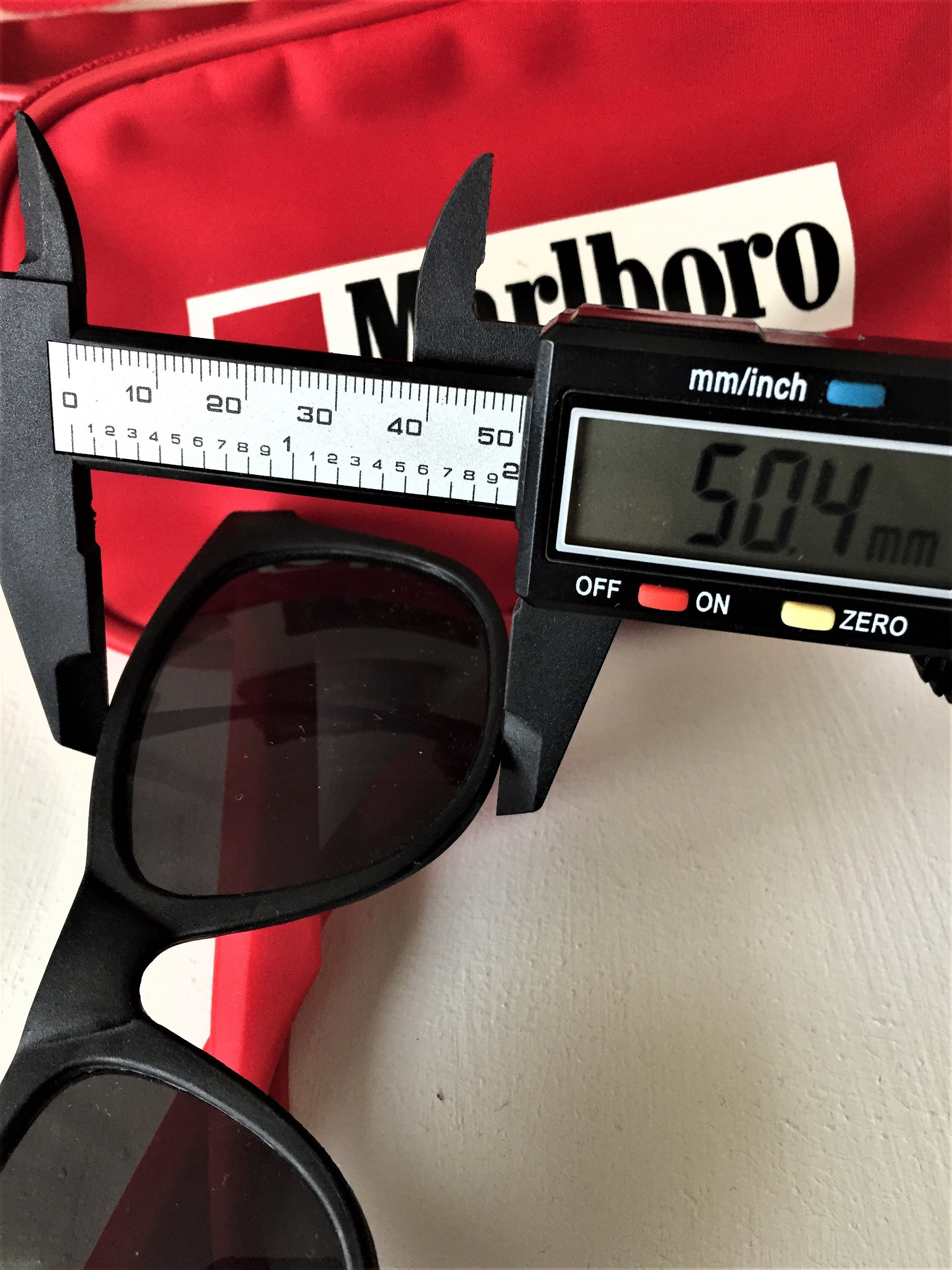 SET Vintage 1990s Marlboro Glasses and Belt Bag/adventure Team