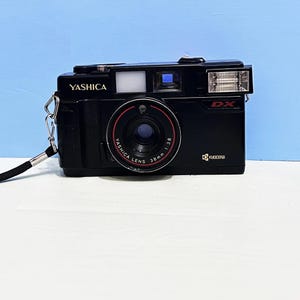 Vintage YASHICA MF 2 Super DX Kamera / Kyocera Kamera / Sehr guter Zustand / Yashica Objektiv 38 mm
