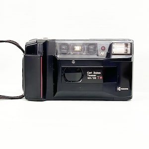 Yashica T2 Kyocera Carl Zeis 35mm / Film Camera From JAPAN/ 35mm Point Shoot Camera/ Very good condition/ Orginal Case/ With GP Baterry