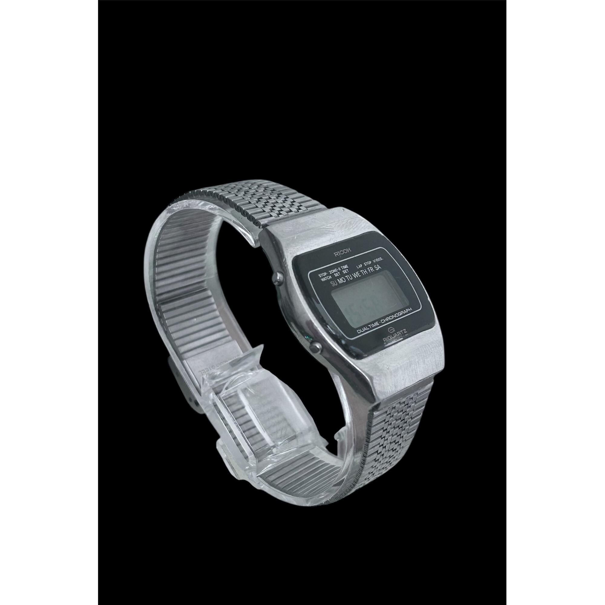 ☺︎ RICOH silver RIQURTZ ︎ RICOH silver RIQURTZ RARE Vintage Silver-tone Ricoh Watch | Day