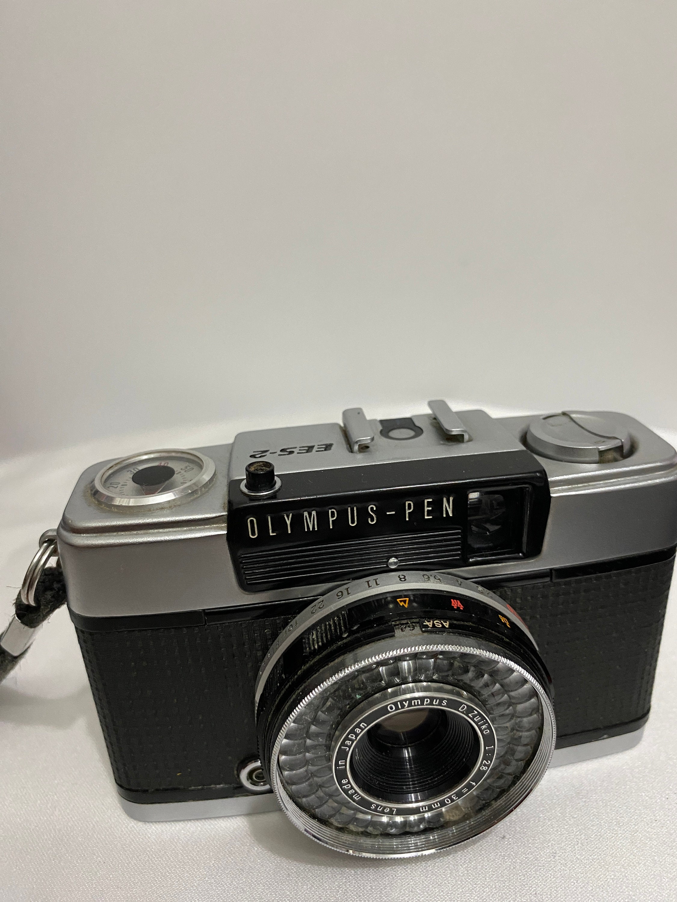 Olympus-pen EES-2 35mm/ Film Half Frame Camera D.zuiko 2.8