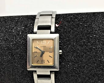 Vintage Women Citizen Watch/  Japan- 1022-R14431// Quartz Siver Cord Color 1990s /  Very good condition / New battery/ Lady Old watches