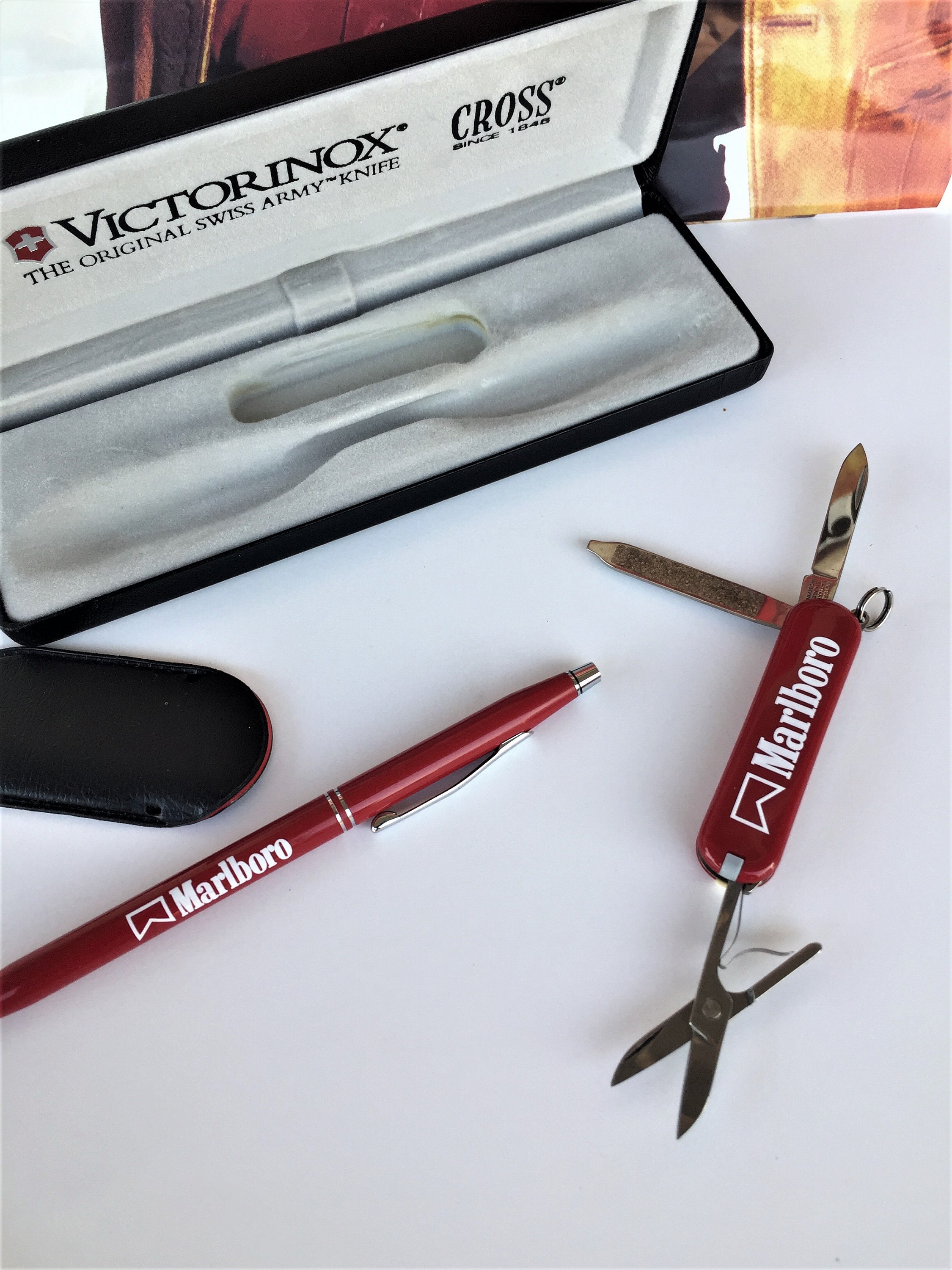 Marlboro Collectible Set Victorinox Knife/cross Pen/ the Marlboro Collectible Set Victorinox Knife/cross Pen/ the