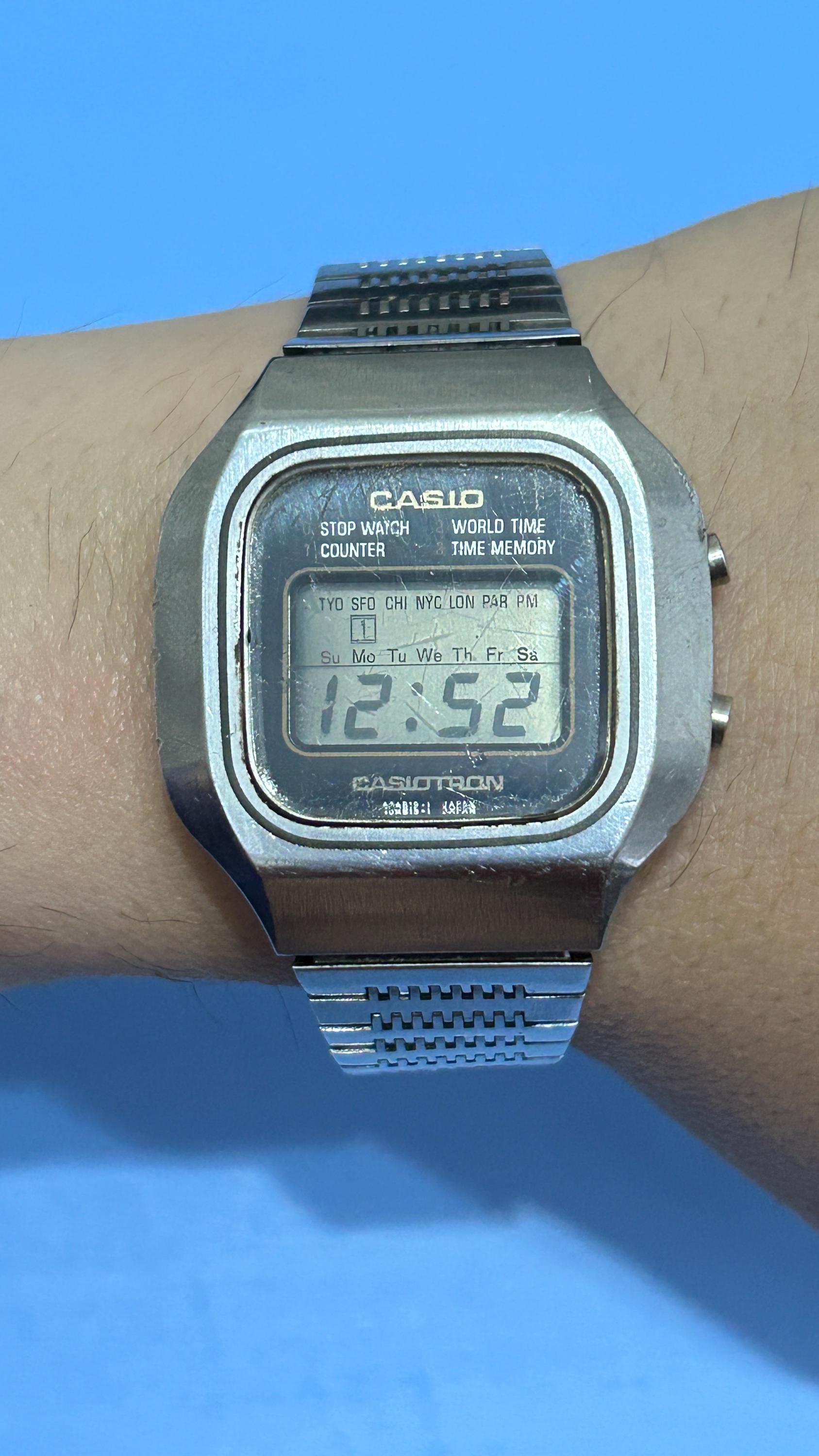 Vintage Casio Casiotron S-14/ Watch Mens Digital LCD World Vintage Casio Casiotron S-14/ Watch Mens Digital LCD World