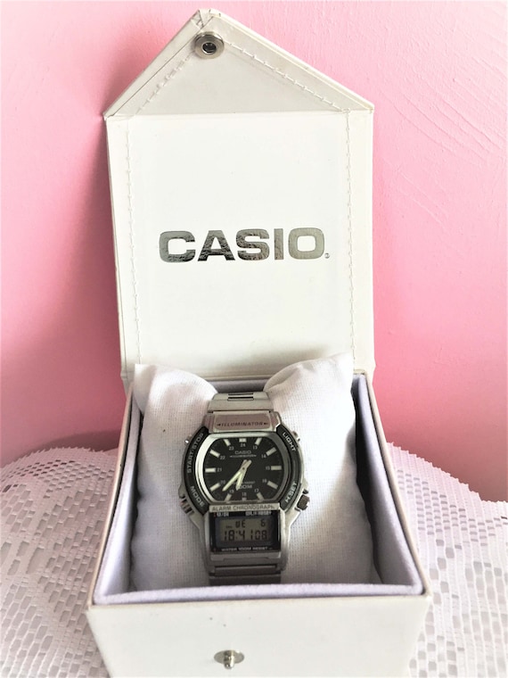 Reloj Casio Vintage redondo plateado