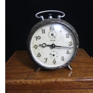 KIENZLE 1930s  Rare Alarm Clock Antique German //Vintage mechanical Alarm Clock/Very good working/