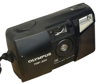 フィルムカメラ OLYMPUS TRIP 300 Olympus Trip 300 35mm Film Camera + Hand Strap - Etsy