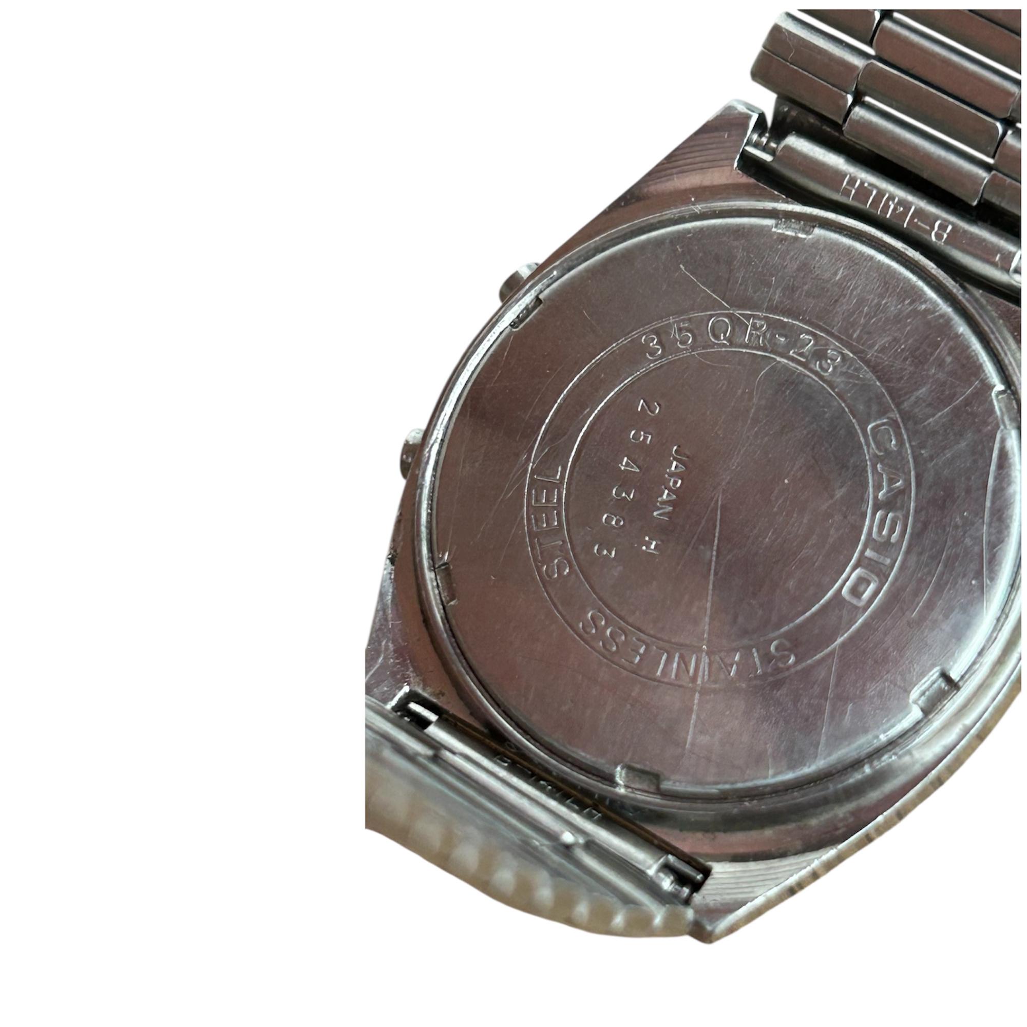 Vintage Casio Watch 35QR-23 : Digital Collectible, Japan Very Good
