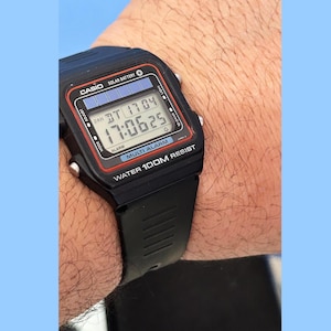VERY RARE Vintage 1980s Casio W-600  Solar Diver Watch, Made in Japan, Module 242 Casio Tin Box Collectible