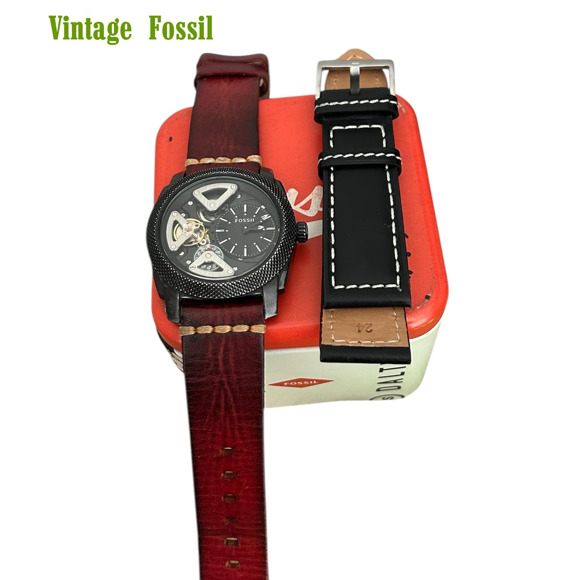 Fossil watch with genuine leather band excellent condition. Vintage Fossil StarMaster Original 8 inch Black Leather  main image 2