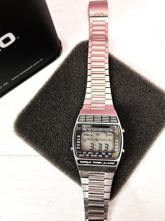 RARE Seiko World Time A239-5000 Stainless Steel Quartz Mens Watch