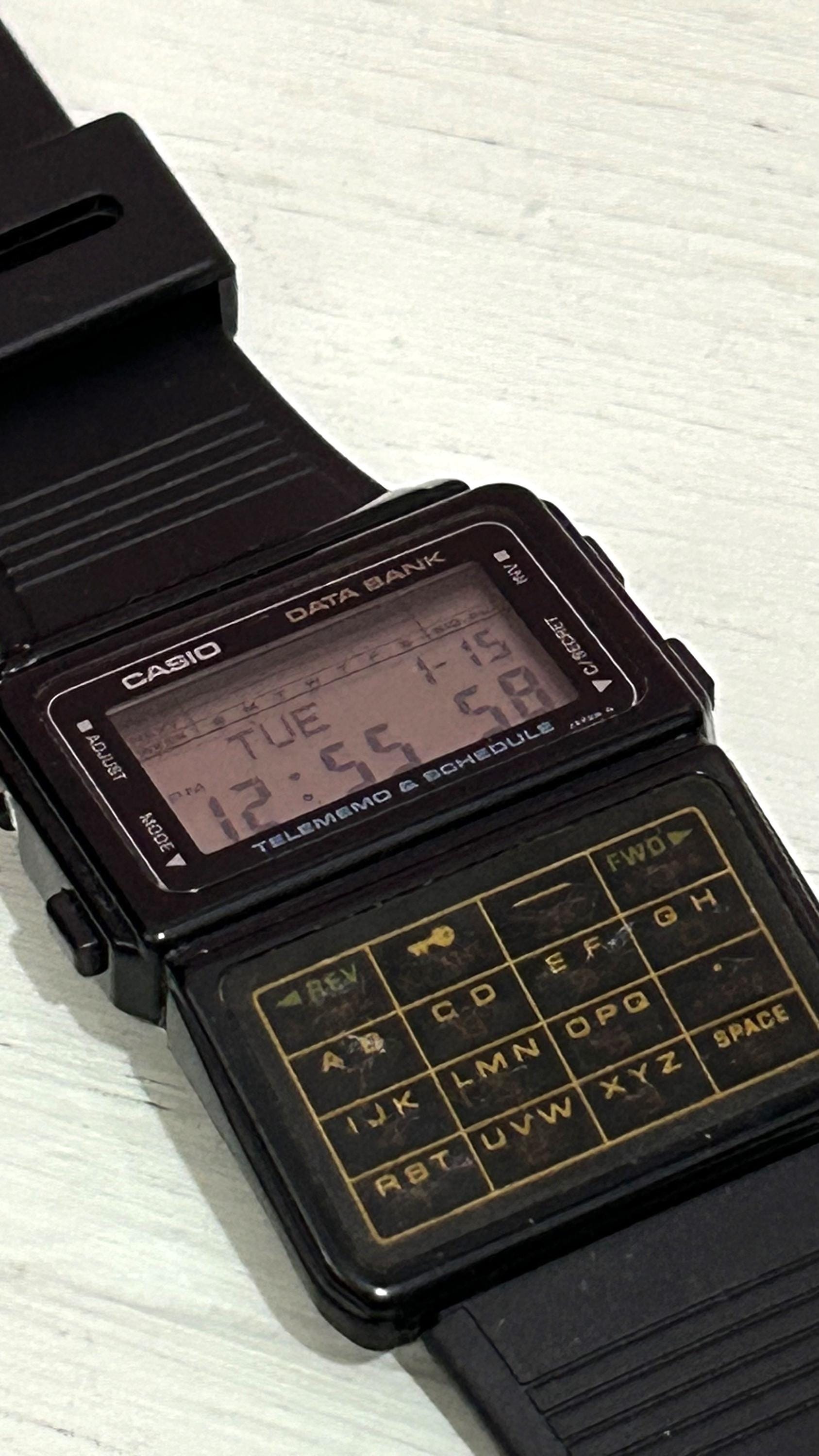 RARE Vintage Casio DBC-60 Calculator Watch Module 563 /collectible