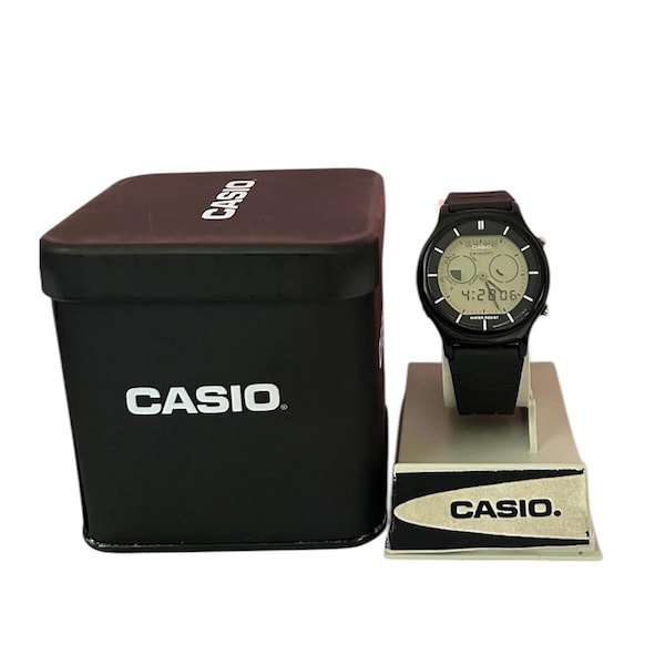 Raro reloj Casio AQX-11 Twincept Ana-Digi-Graph Digital coleccionable vintage, caja de hojalata, modelo 1358