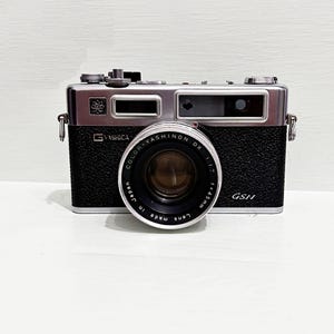 Vintage Yashica Electro 35 GSN Vintage Film Camera/silver Color
