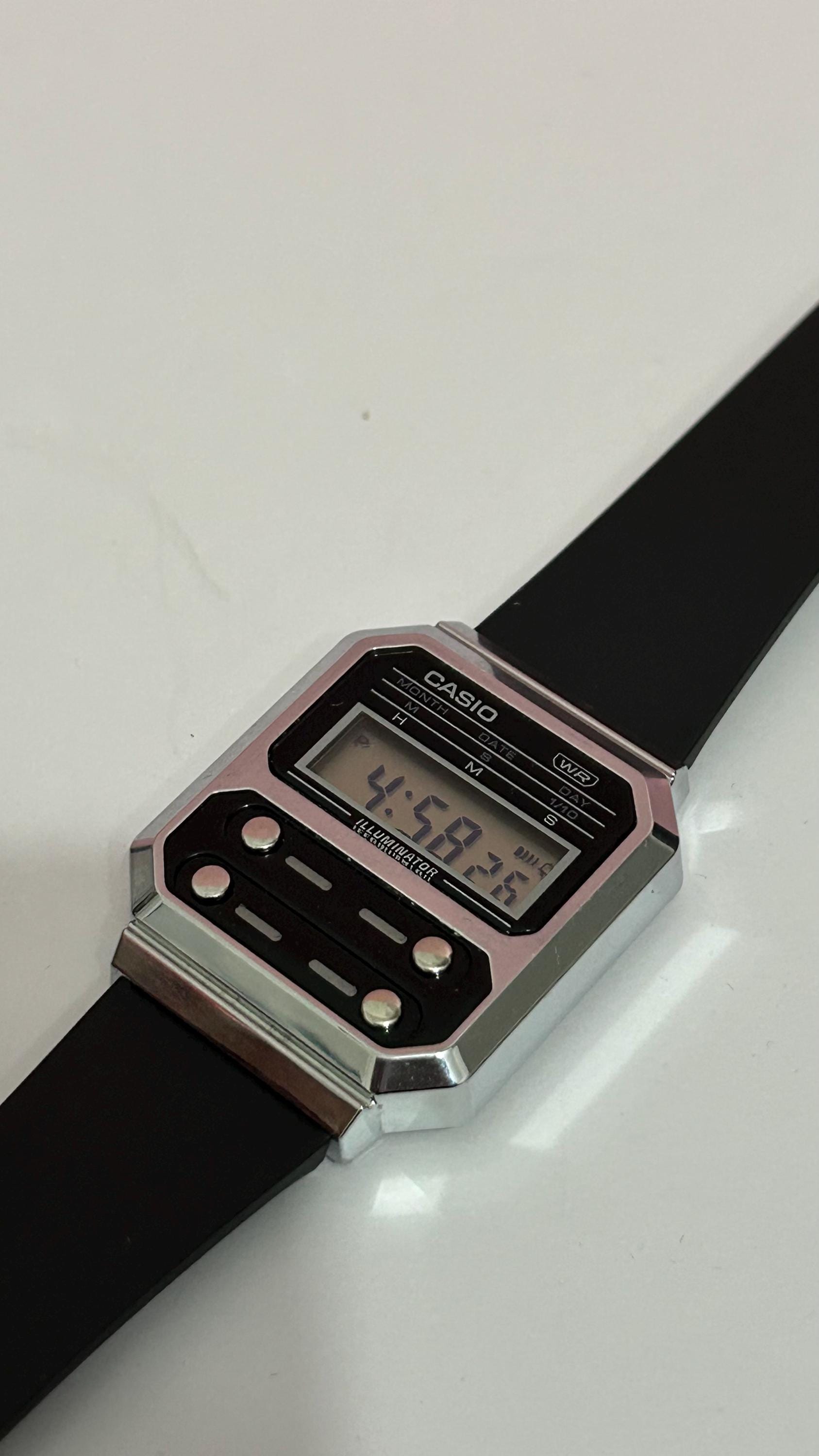 ブラックカラー CASIO A100WE ブラックカラー デジタル腕時計 カシオ